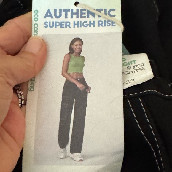 B-213 Simple Society NWT Black Super High Rise Straight Leg Cargo Pants Size 17 - Picture 10 of 14